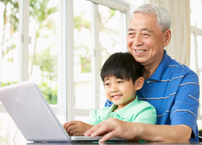 Depositphotos_24444033_Sr-01 Senior on laptop